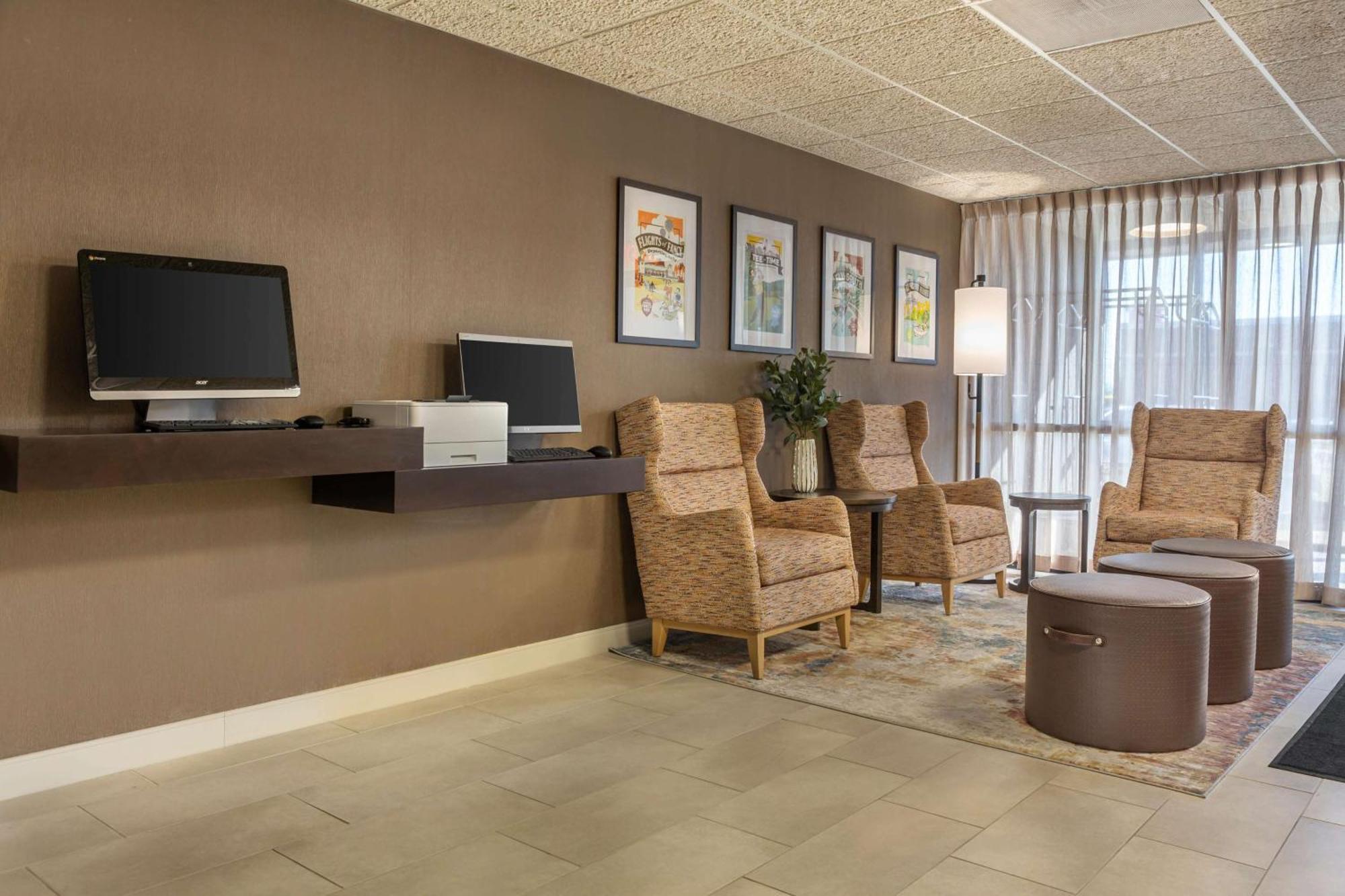 Drury Inn & Suites St. Louis-Southwest 밸리파크 외부 사진