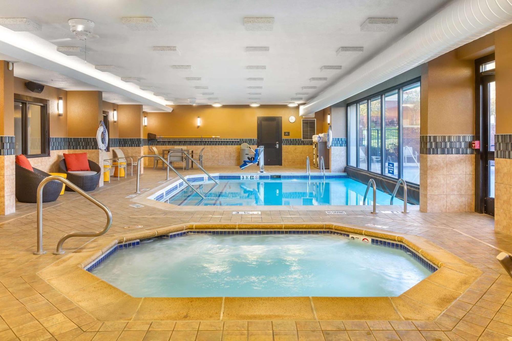 Drury Inn & Suites St. Louis-Southwest 밸리파크 외부 사진