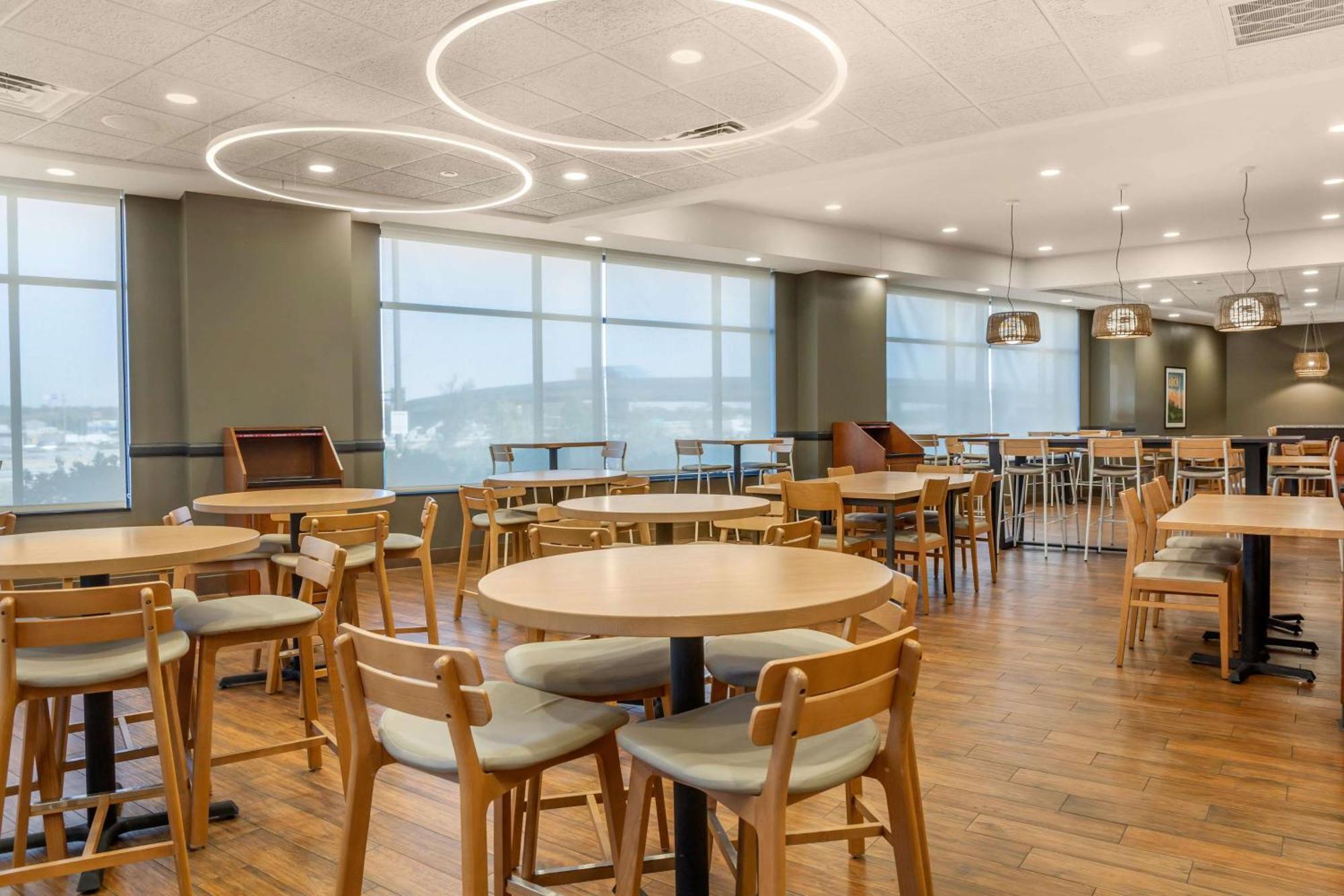 Drury Inn & Suites St. Louis-Southwest 밸리파크 외부 사진